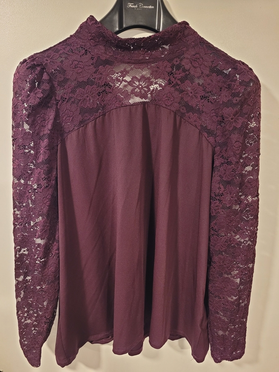 Eloquii Tops - Eloquii Plum Lace Long Sleeve Top